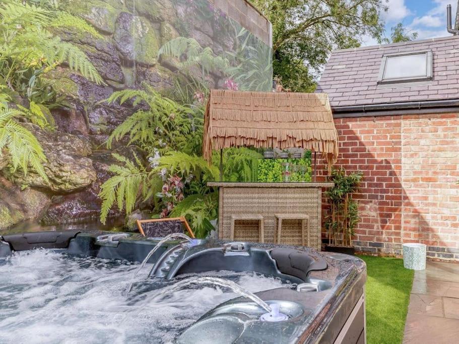 Dawns House Cromford, Peak District, Hot Tub, For 6 - Stunning Views Apartment ภายนอก รูปภาพ