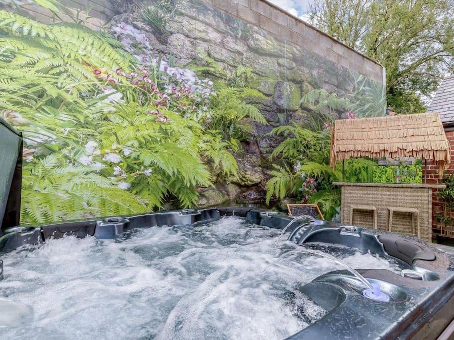 Dawns House Cromford, Peak District, Hot Tub, For 6 - Stunning Views Apartment ภายนอก รูปภาพ